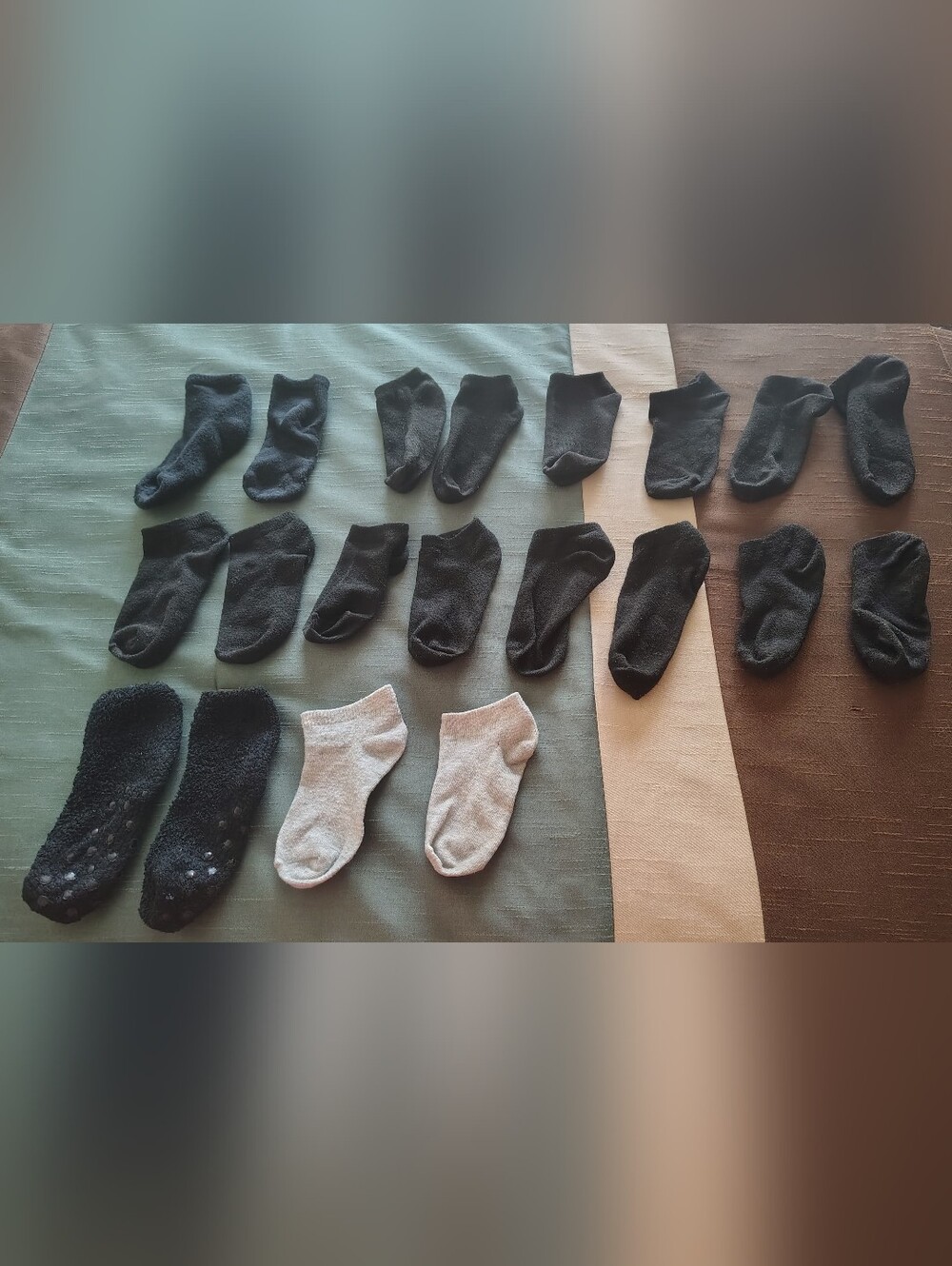 (10) Pairs Kids Socks